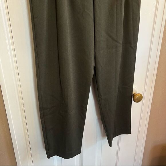Briggs Olive Green pleated dress pants - Picture 3 of 10